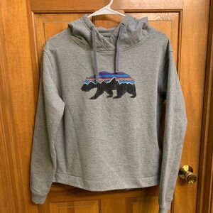 Patagonia women uprisal hoody bear